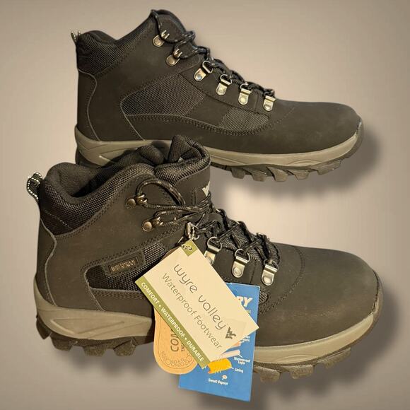 NWOT Men\'s Size 12 WYRE VALLEY Snowdon Black Leather Hiking Boots